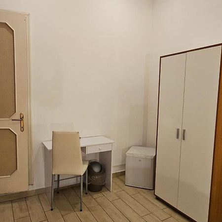 Hostel Josef Палермо Екстер'єр фото