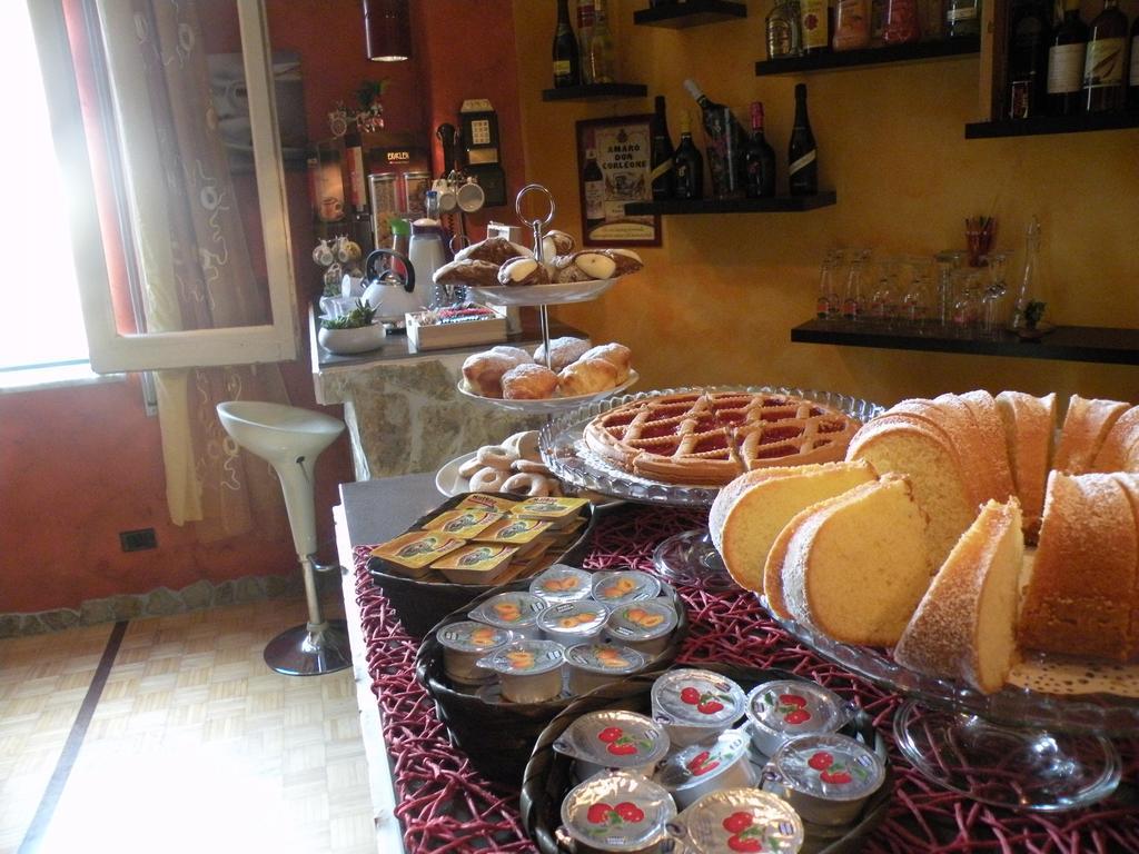 Hostel Josef Палермо Екстер'єр фото