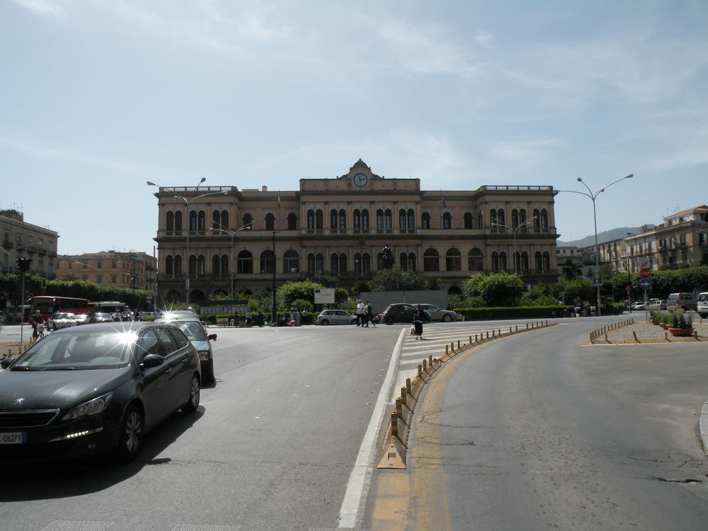 Hostel Josef Палермо Екстер'єр фото