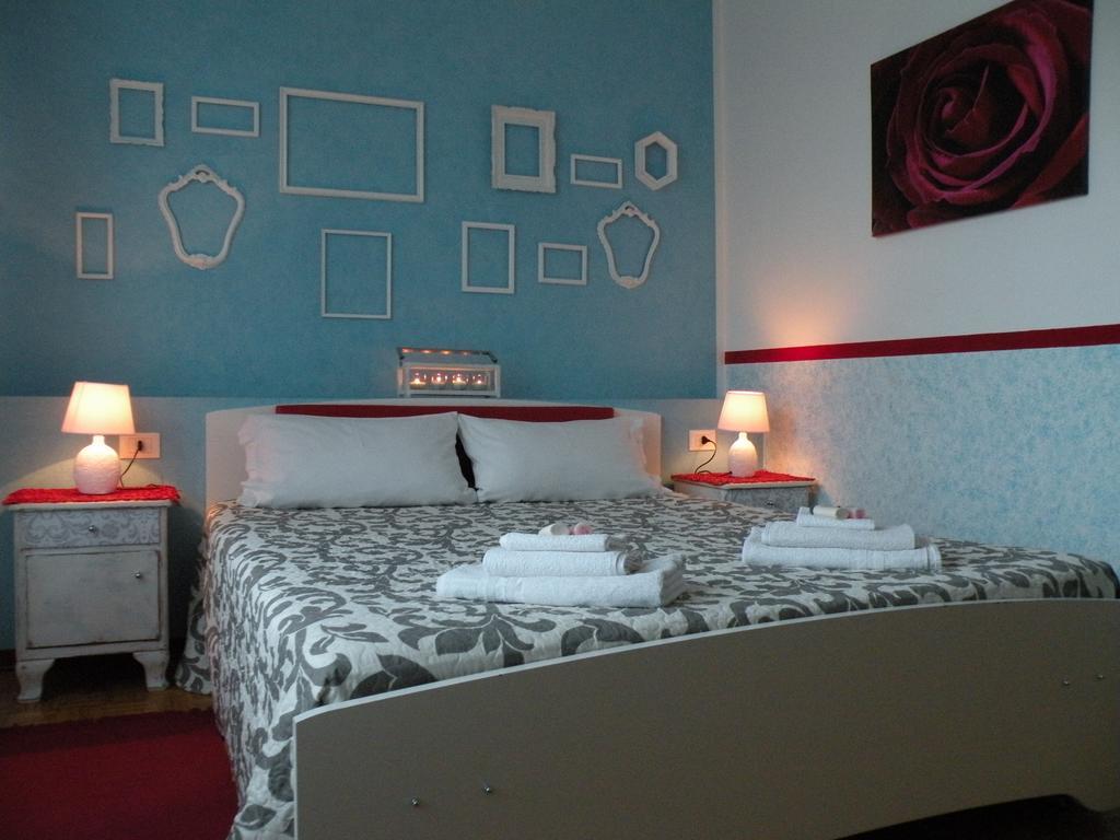 Hostel Josef Палермо Екстер'єр фото