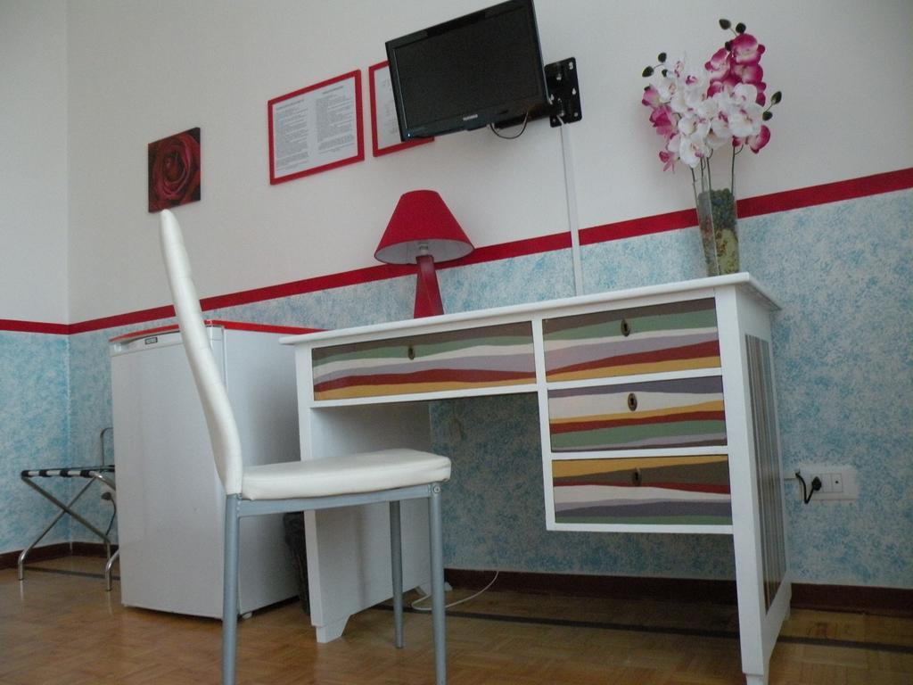 Hostel Josef Палермо Екстер'єр фото