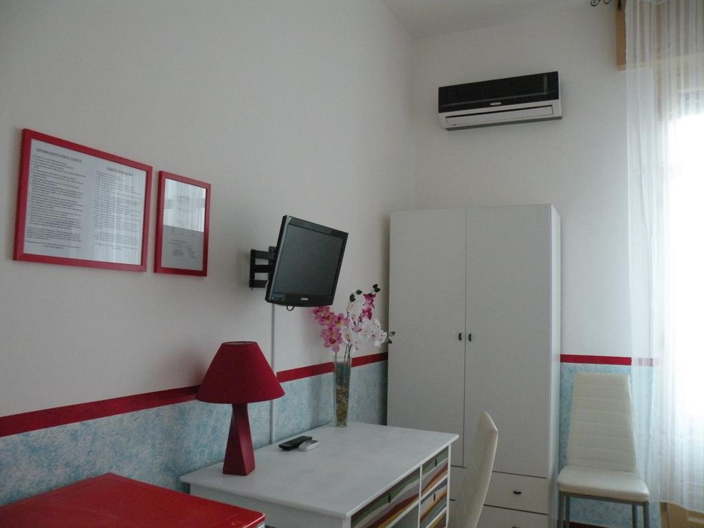 Hostel Josef Палермо Екстер'єр фото