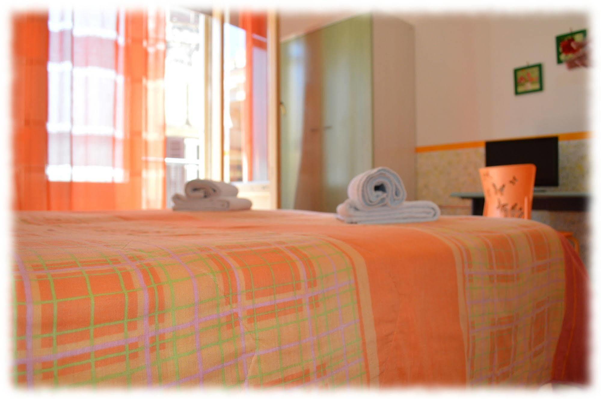 Hostel Josef Палермо Екстер'єр фото