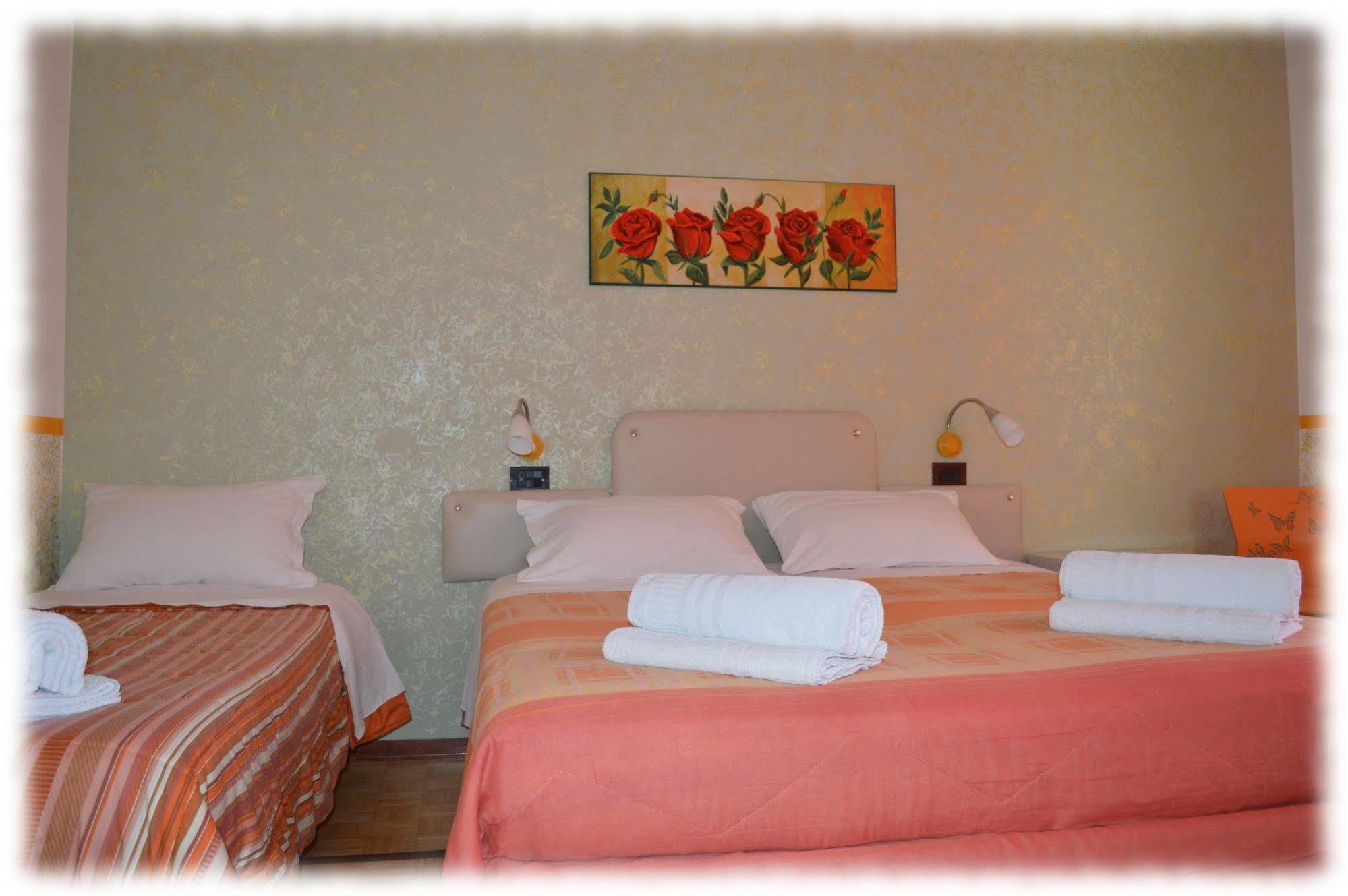 Hostel Josef Палермо Екстер'єр фото